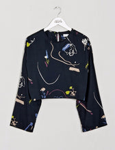 Load image into Gallery viewer, Floral Oversized Top