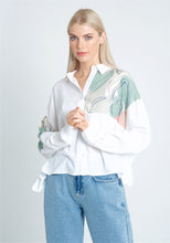 Load image into Gallery viewer, Oversized Classic Blouse